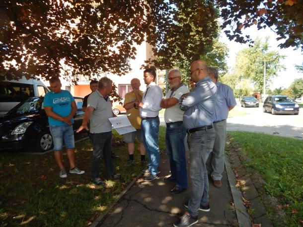 Delegáció a Bolyki főúton