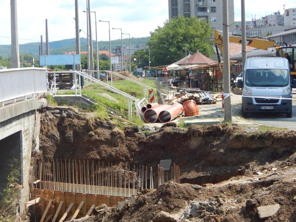 A piac úti híd kibővítésének alapja