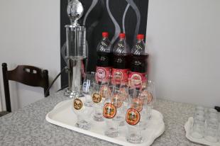 Sörpárlatot és a gyümölcskoncentrátumokat is megízlelhették az érdeklődők, a saját gyártású logóval ellátott poharakból a Bolyki Serházban.