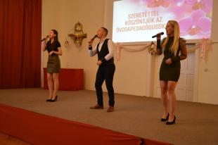 Az ÓMI Zenés Színház három tagja, Rási Zorka, Papp Franciska és Berki Alex is fellépett az eseményen.