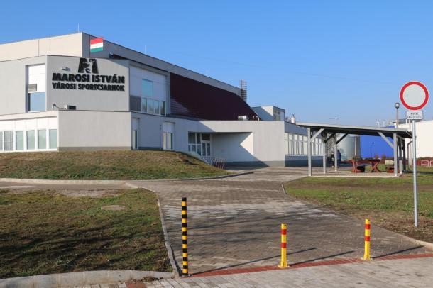 Befejeződött a Marosi István Városi Sportcsarnok körüli beruházás.