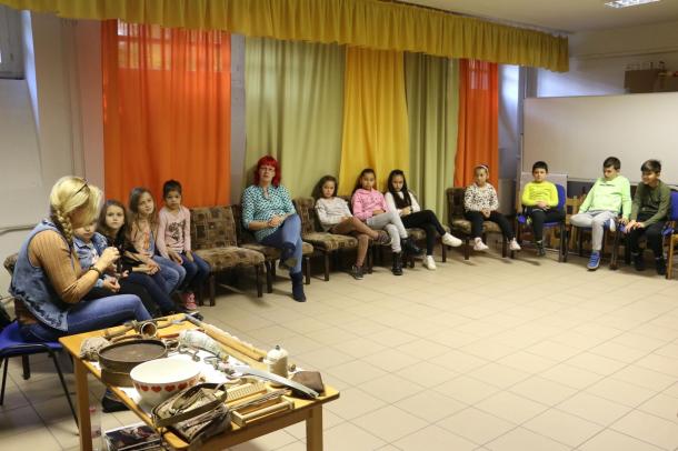 A Szent Mihály napi hagyományokról tartottak előadást a Vasvár Úti Általános Iskola diákjainak.