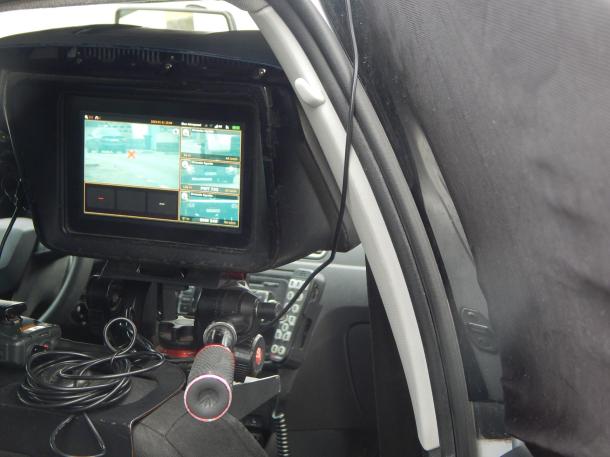 Sebességmérő készülék a rendőrségi autóban.