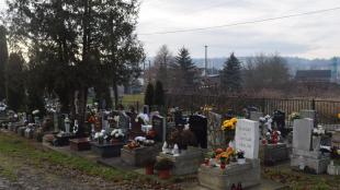 Sírparcellák a Bolyki temetőben.