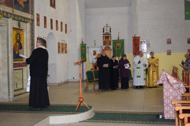 Bodnár Dániel szavai indították el a közös imádkozást.