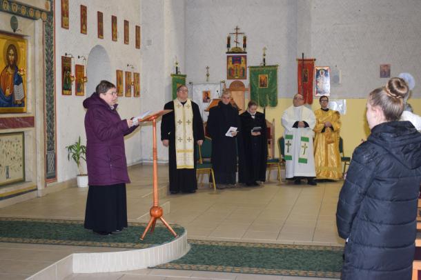 Tóth Melinda Anna beszéd közben.