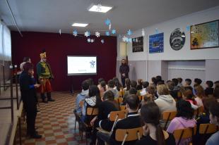 Az Apáczai Csere János Általános Iskolában tartották meg az Utazó Kultúra első előadását.