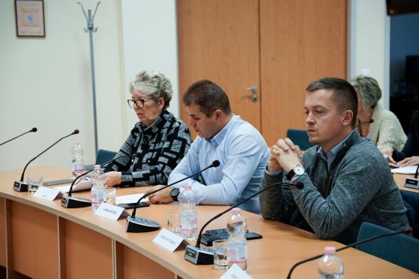 Arló, Farkaslyuk és Borsodszentgyörgy polgármestere az ülésen.