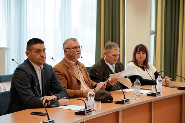 Dr. Csuzda Gábor, Obbágy Csaba, Csutor László, Bárdosné Dulai Nikoletta önkormányzati képviselők.