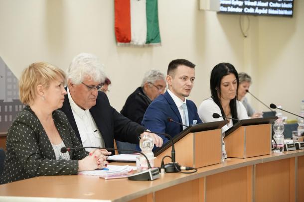 Dr. Sztronga Eszter, dr. Almási Csaba, Janiczak Dávid, Zsuponyó Anett.