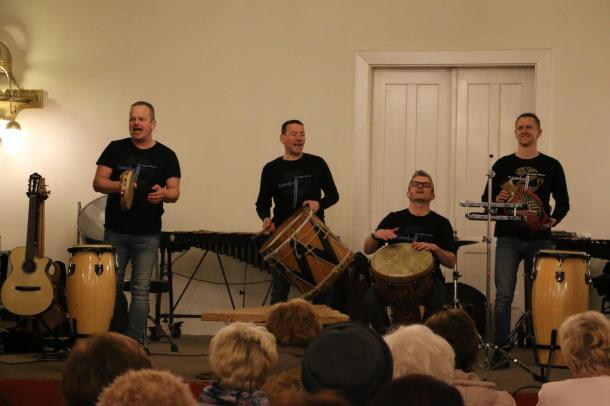 A Talamba Ütőegyüttes adott koncertet az Olvasóban.