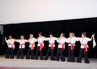 A táncos produkciók közt a nagy sikerű „Zorba” is szerepelt.