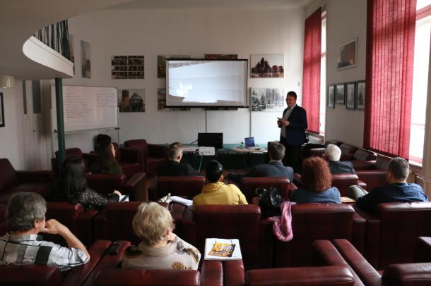 Kazincbarcikáról és Gyöngyösről is érkeztek olyan szakemberek, akik aktívan részt vettek az egyes elemek megvalósulásában.