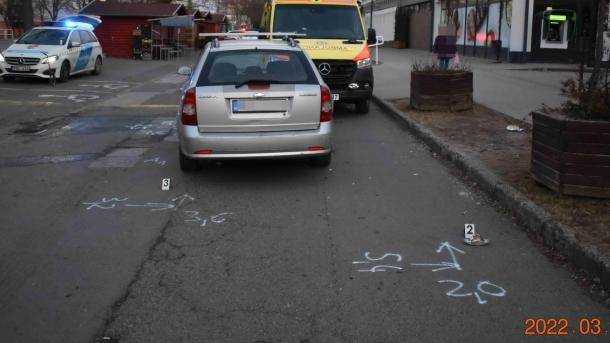 Egy rendőrt és egy mentőst ütött el az ittas sofőr. (kép forrása:police.hu)