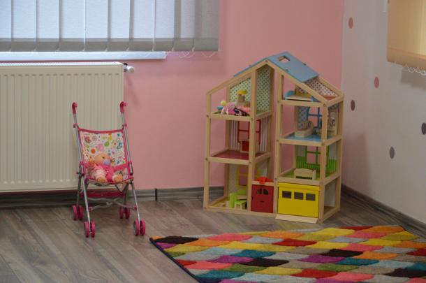 Emellett azonban egy külön helyiséget is kialakítottak, ami nagyobbacska gyermekek megőrzésére lesz alkalmas.