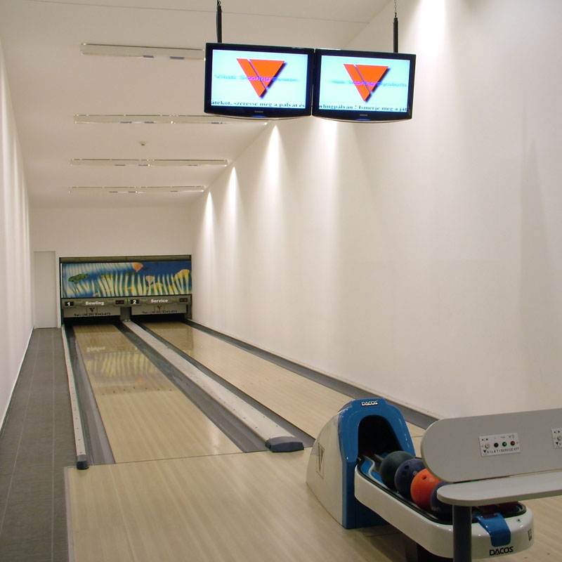 Bowling terem és fallabda Ózdon