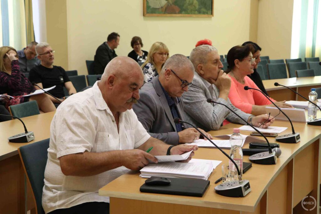 A bizottság tagjai.