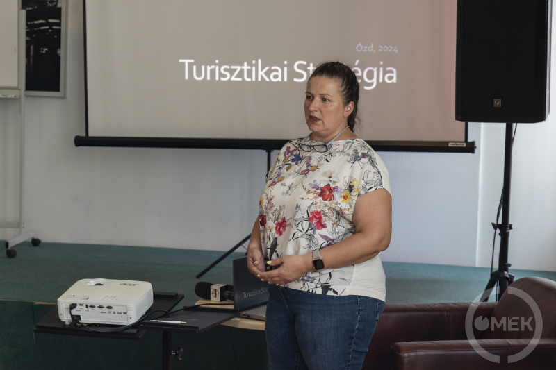 Baktai Erzsébet turisztikai szakértő a stratégia készítéssel megbízott cég képviseletében volt jelen.
