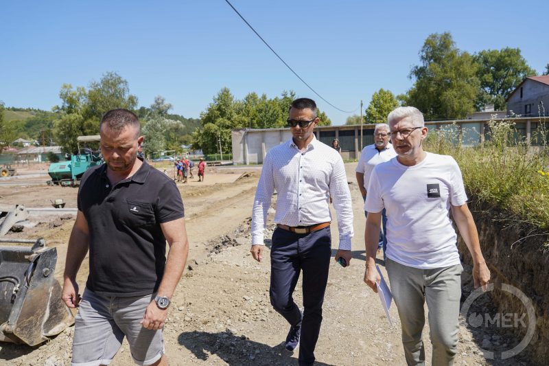 Bejárás a stadion területén.