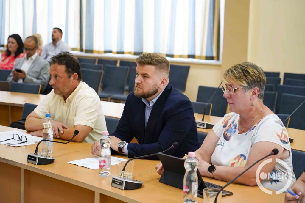 Csépányi Róbert, Katona Bence és dr. Bárdosné Dudás Viktória.