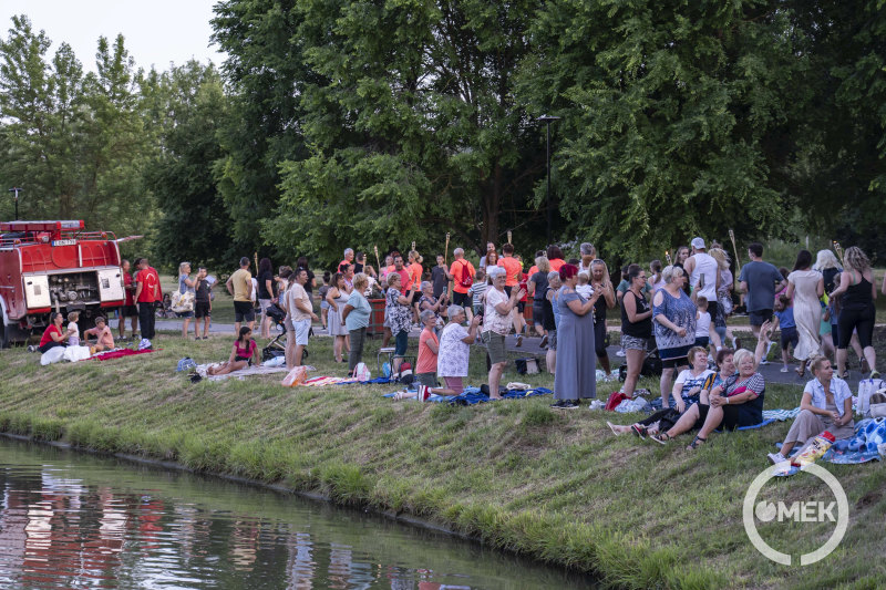 Futók és résztvevők.