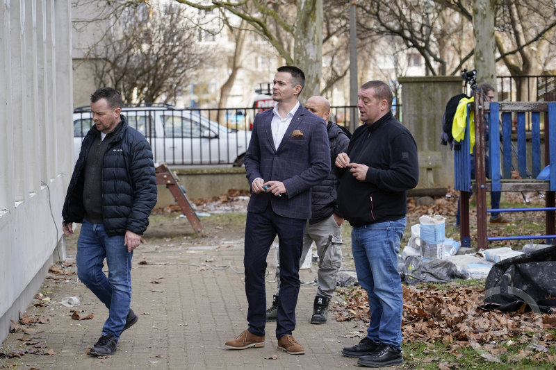 Janiczak Dávid polgármester és a kivitelező cég szakemberei bejárták a munkaterületet.
