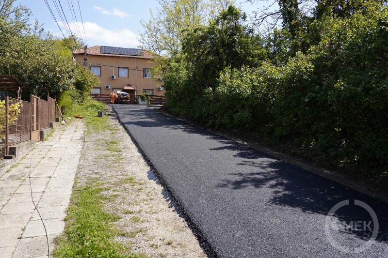 Leaszfaltozott rész a Bláthy Ottó úton.