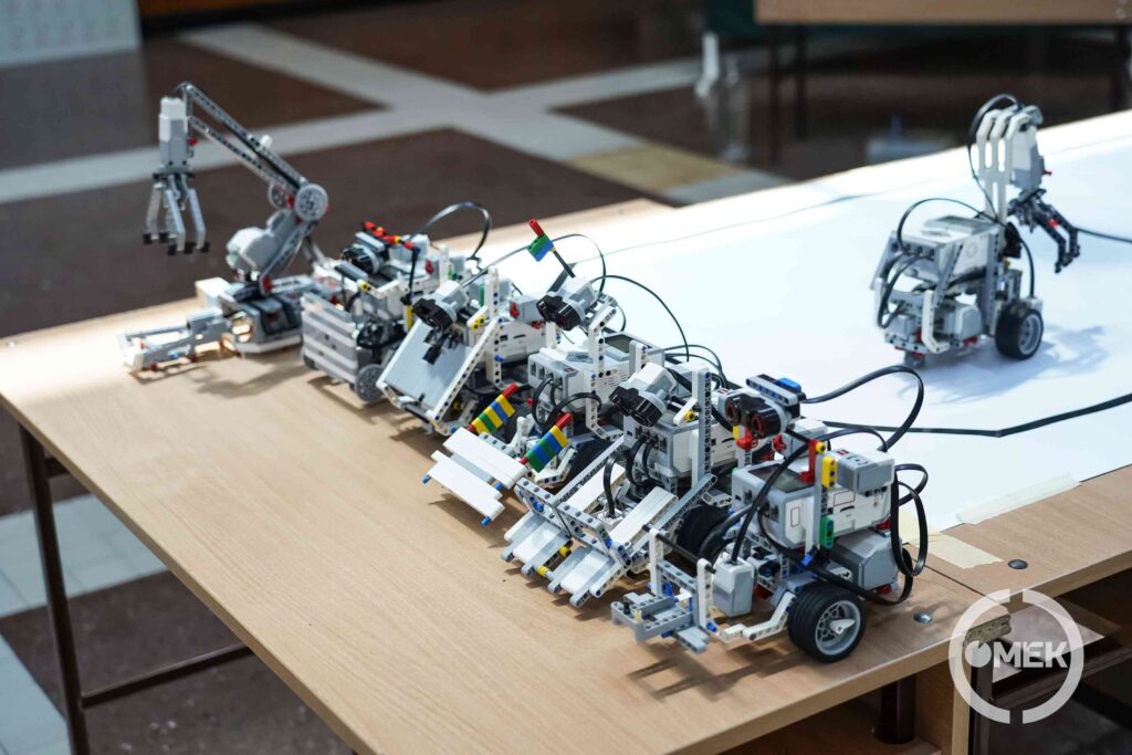 Robotok.