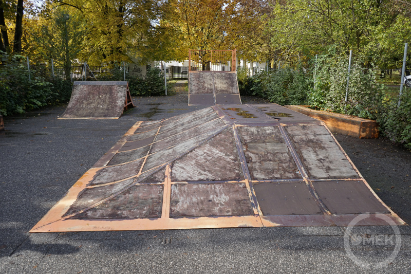 Távoli kép a régi extrém sportpályáról.