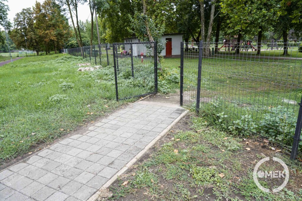 Járdát építettek a sportpálya és az Ifjúsági Park közé a jobb megközelíthetőség érdekében.