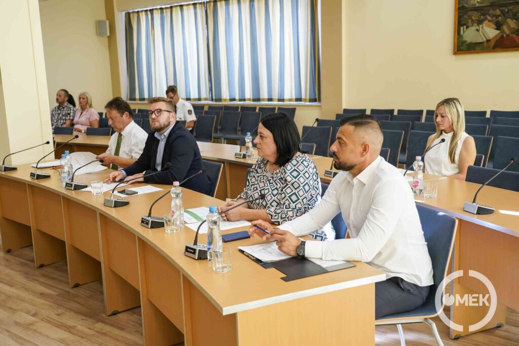 Csépányi Róbert, Katona Bence, Horváthné Farkas Erika és Váradi József.