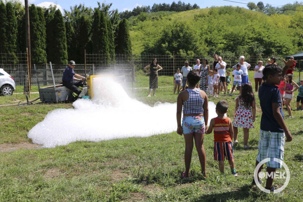 Habparty várta a kicsiket.