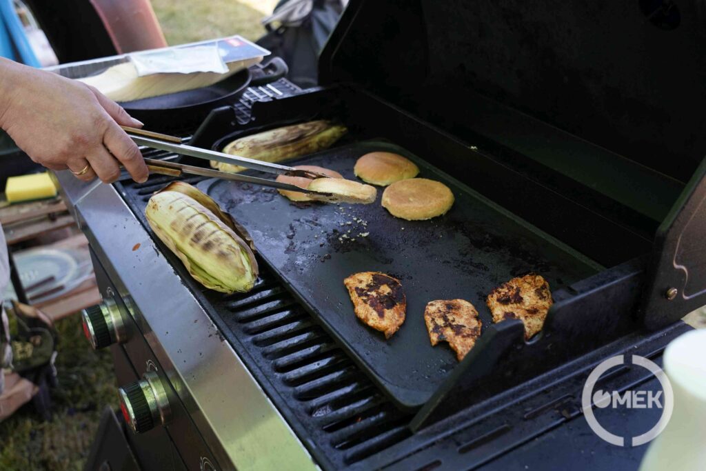 Ugrálóvár is várta a legkisebbeket.