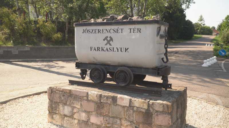 Csille a Jószerencsét téren.