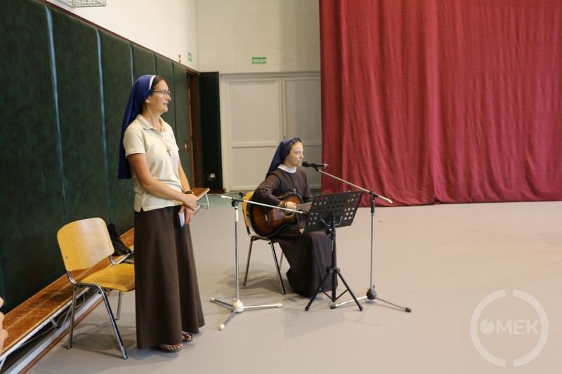 Janka és Judit nővérek.