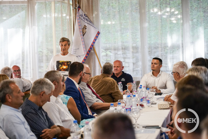 Megköszönték a segítséget az Ózdi Ipari Örökségvédők Baráti Körének tagjai.