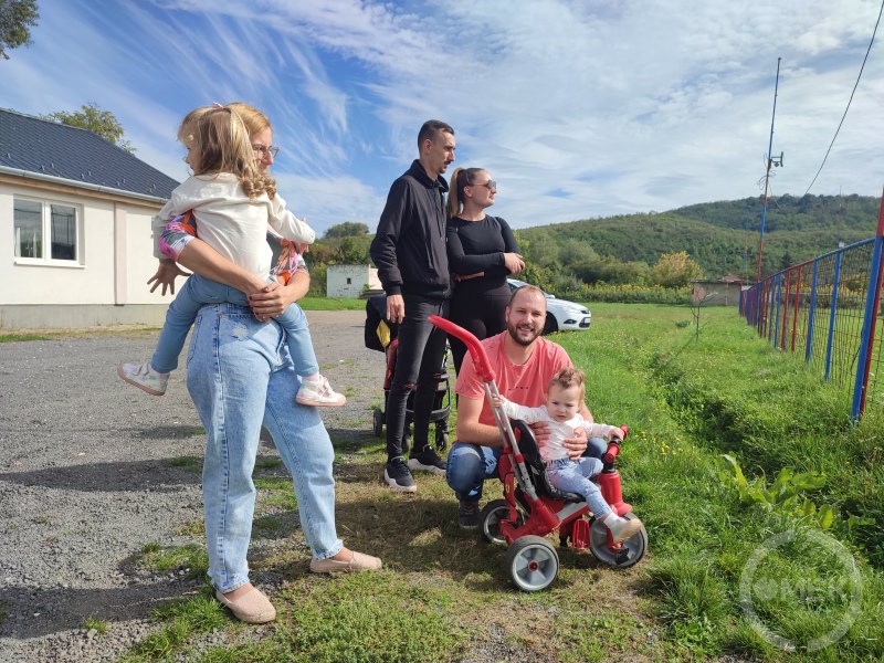 Több család is kilátogatott a programra.