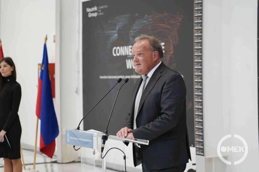 Dr. Urs Sprenger a Neutrik Group felügyelőbizottságának elnöke.