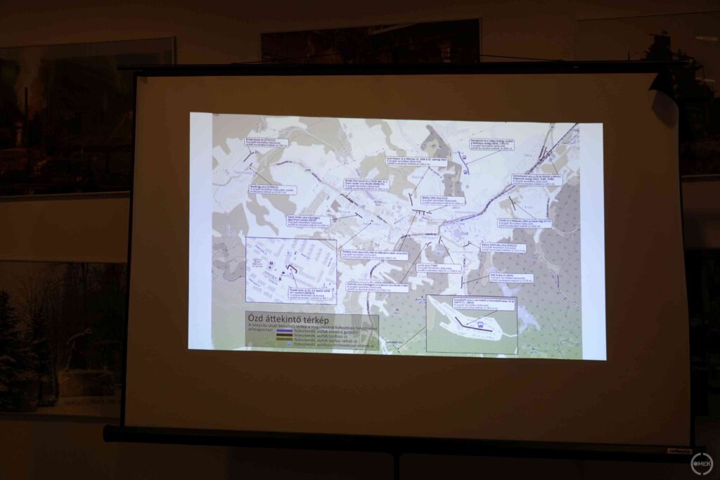Kivetített térképen láthatóak a felújított útszakaszok.