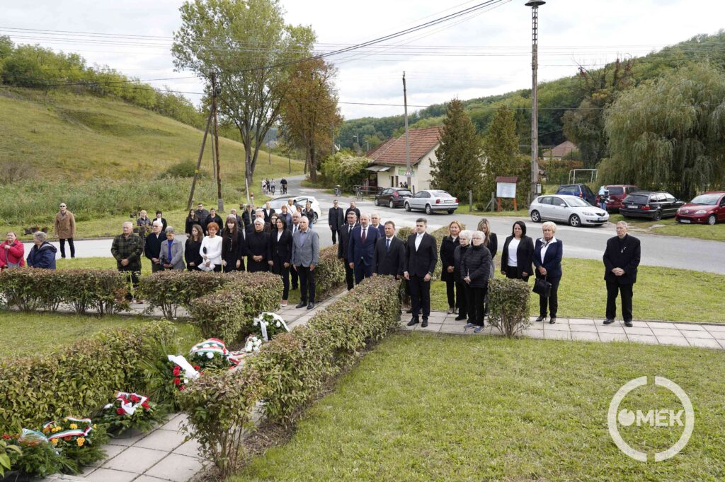 Megemlékező Damjanich János mellszobránál.