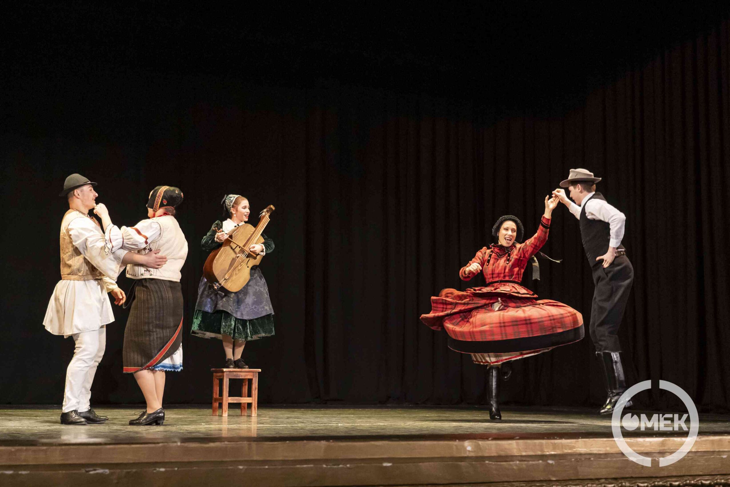 „Jövőnk a hagyomány” – a Fitos Dezső Társulat mutatkozott be az Olvasóban.