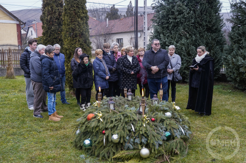 Adventi ünnepség Táblában.