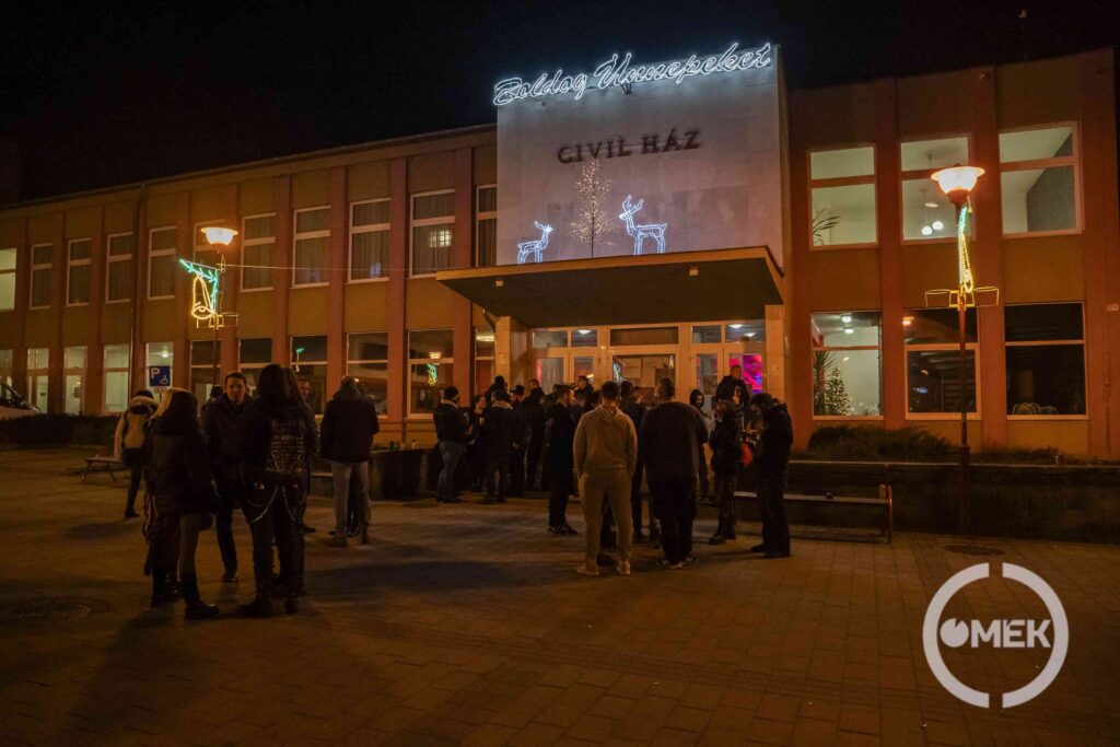 Megtelt a Civil Ház érdeklődőkkel.