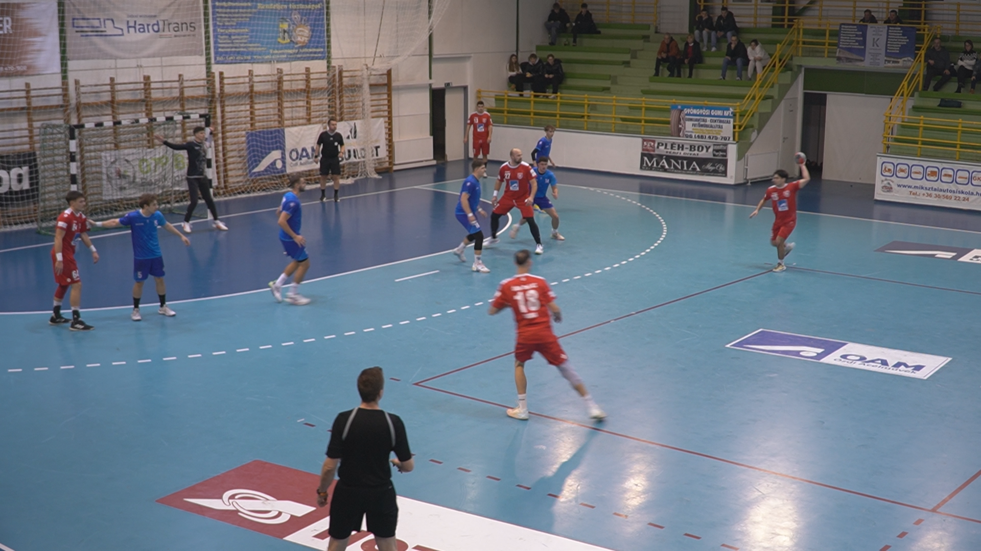 A mérkőzés egyik pillanata a Marosiban.