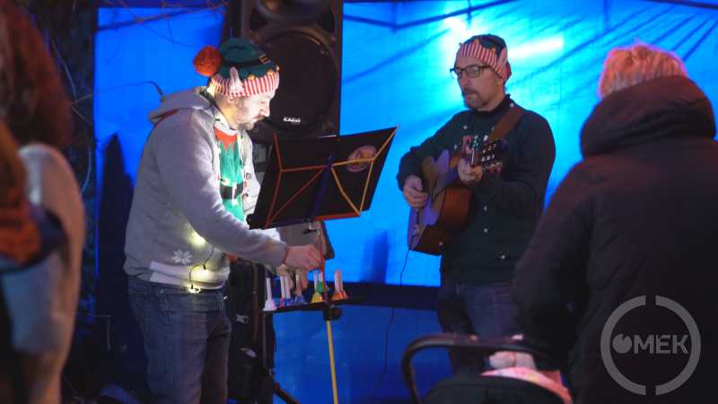 Zenés műsor is volt.