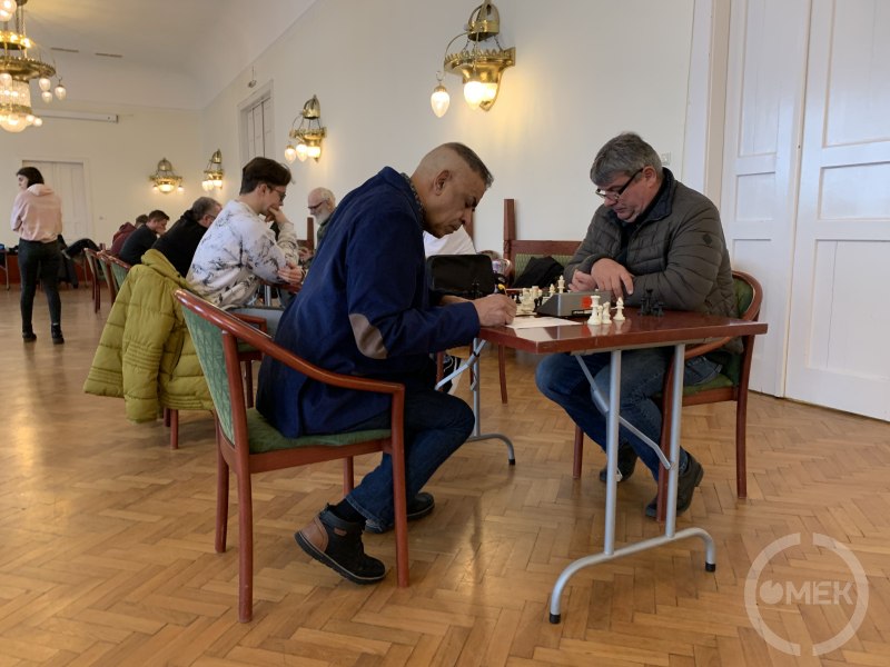 Az Adorján Lajos teremben négy csapat mérkőzött meg.