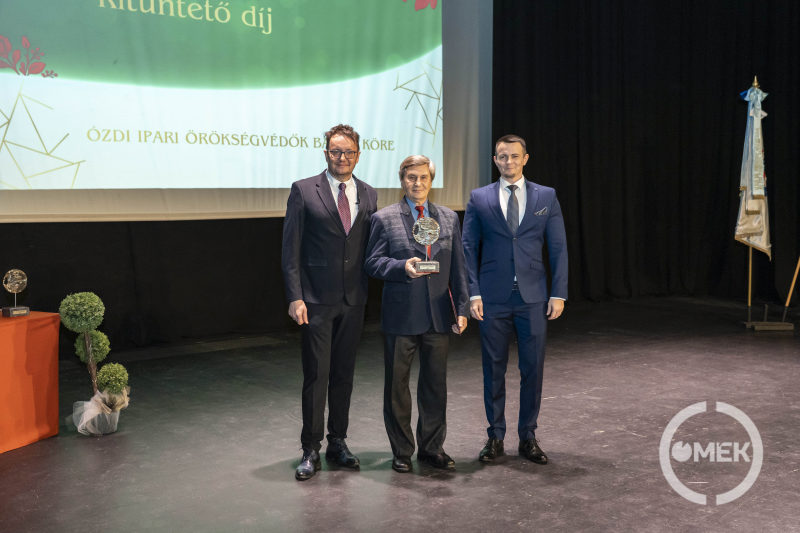 Kulturális aktivitás kategóriában az Ózdi Ipari Örökségvédők Baráti Köre képviselőjeként Bokor Sándor vette át a díjat.
