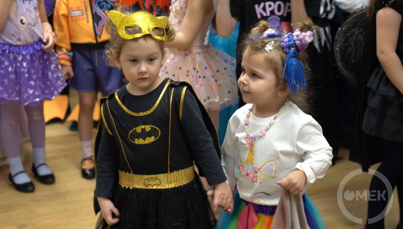 A legkisebbek is jelmezben.