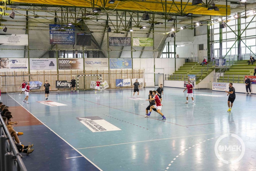 Első alkalommal tartottak Farsangi Kupát.