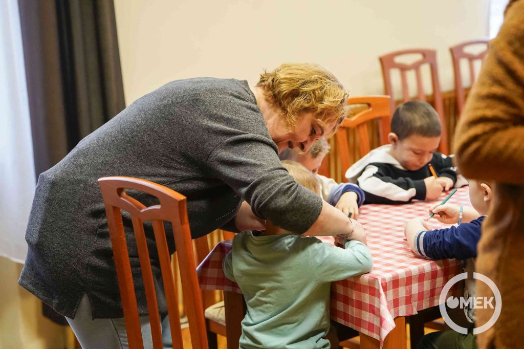 Kézműves foglalkozáson vettek részt.